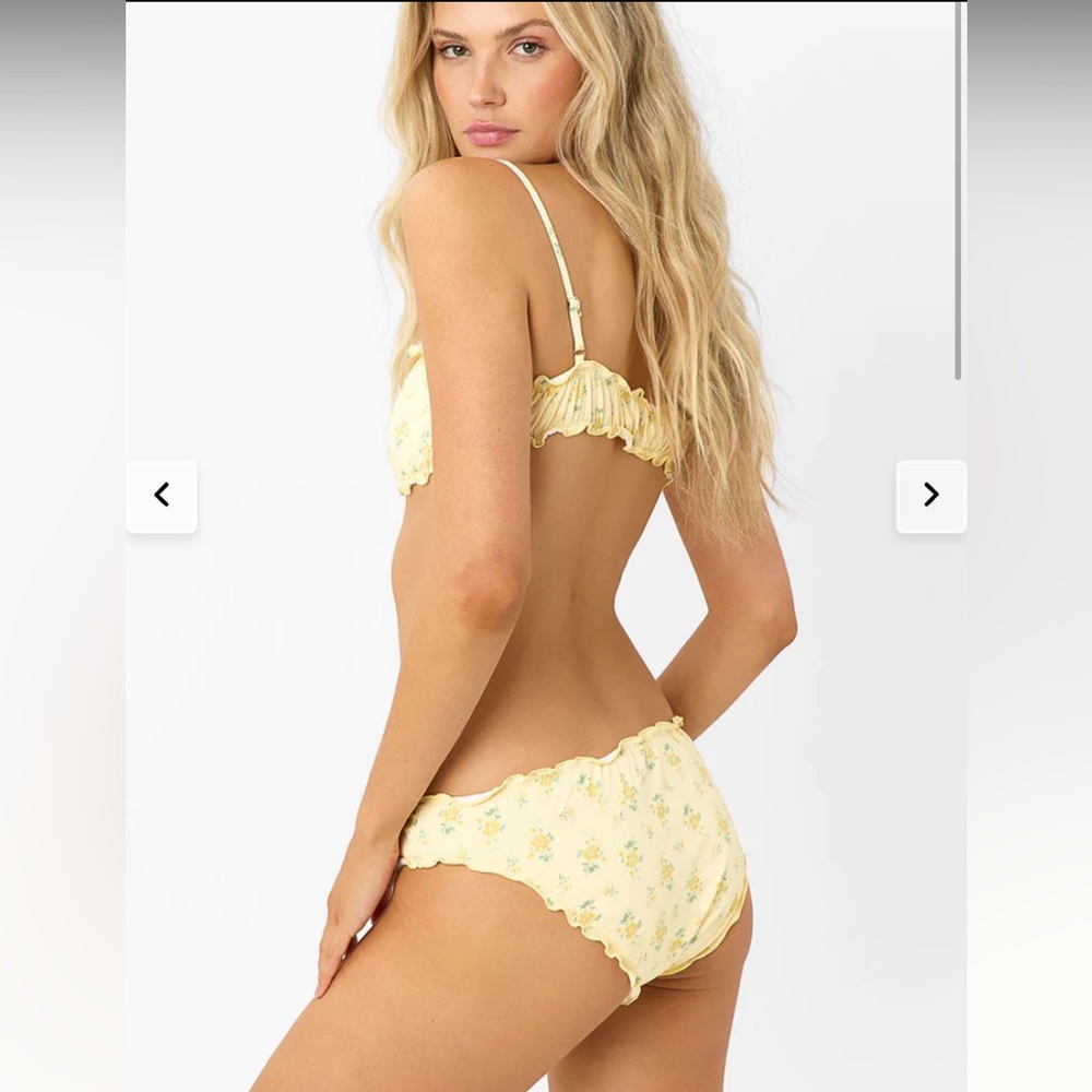 NWOT Frankie’s bikinis Gigi Hadid Arabelle bikini honeysuckle 12370